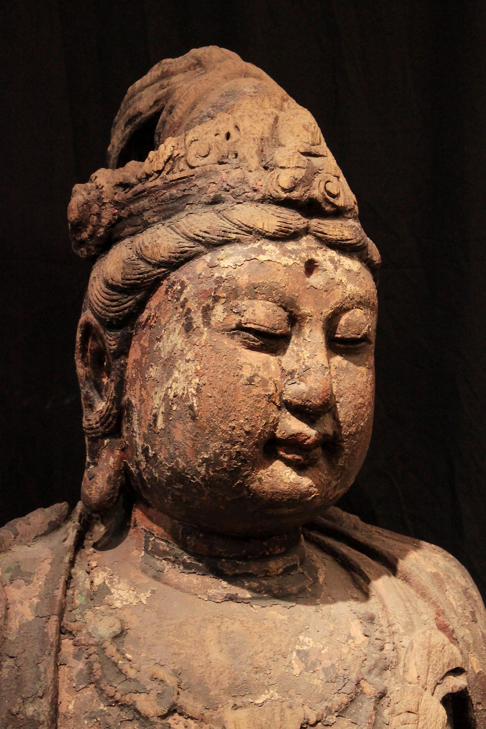 縮圖：唐代 香樟木雕觀音坐像