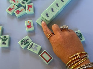 How to find a mahjong teacher