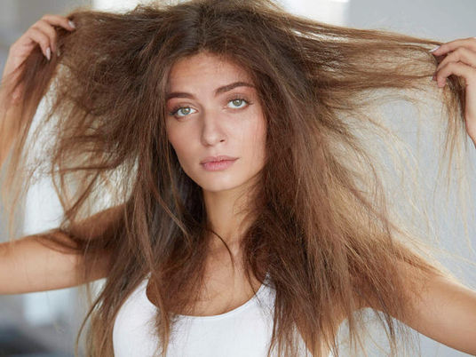 Cabelos Secos e Quebrados?