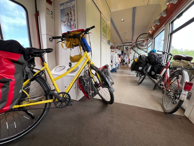 Hier war die Zugfahrt noch relativ einfach.