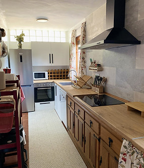 Cocina totalmente equipada de Legendarium Casa Rural, Salamón, León