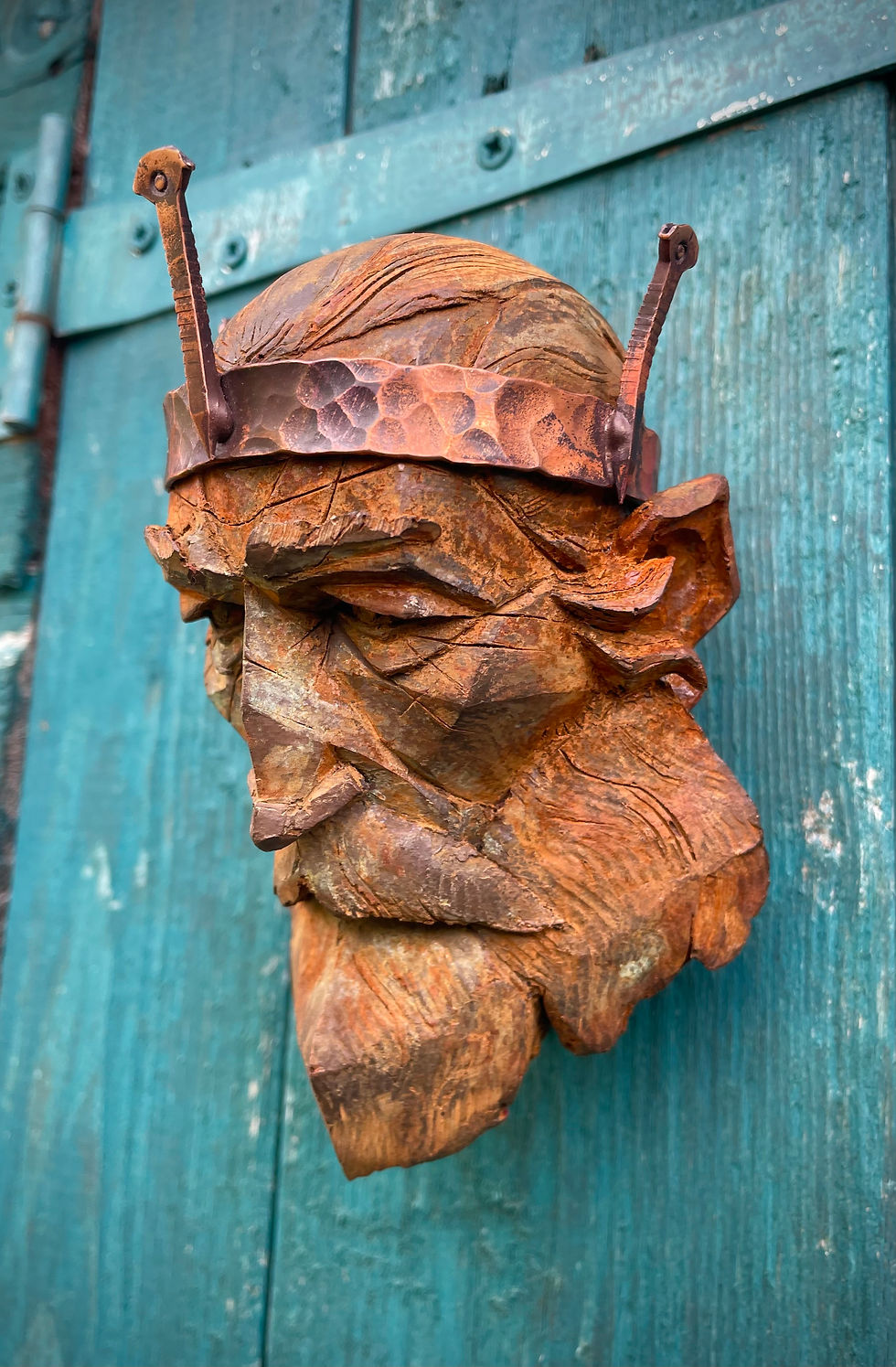 Ancient Suffolk King with copper crown 3