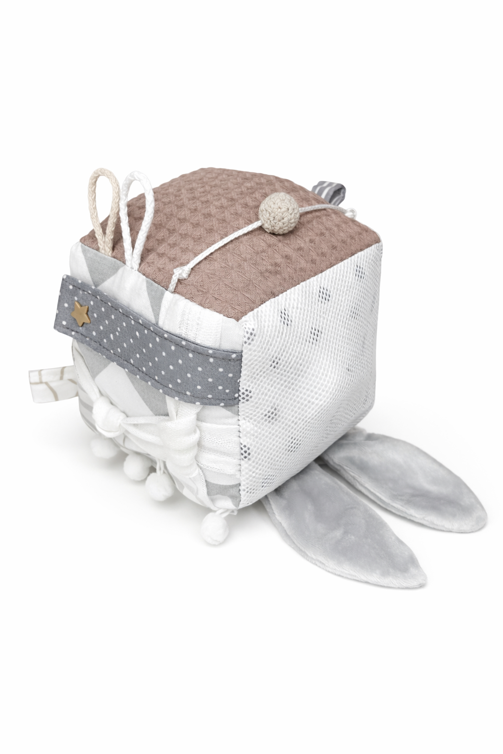 Activity Cube oder Motorikwürfel für Babys. Geschenkidee zur Geburt. handgemachte Baby Geschenke.