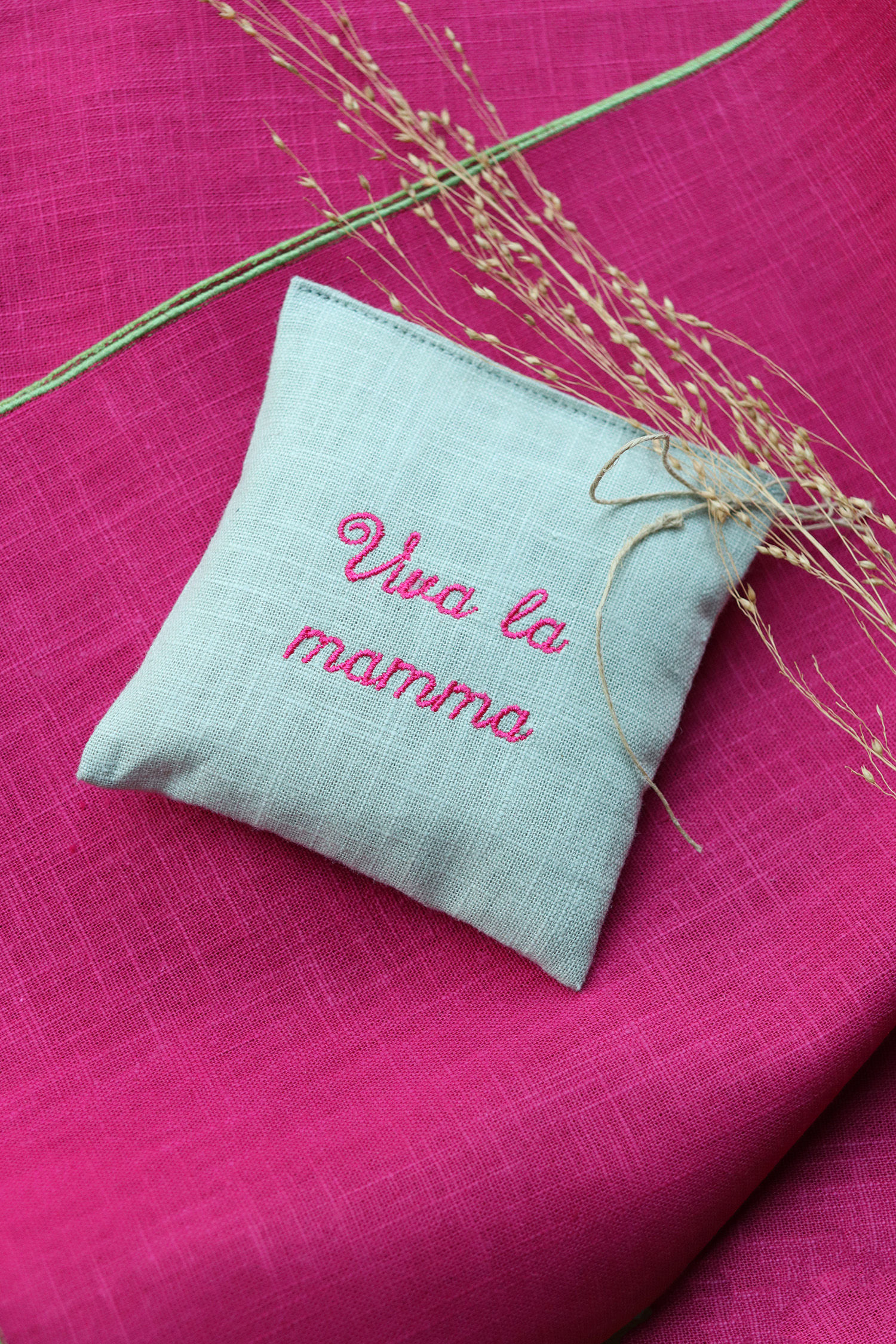 Profumatore ricamato con lavanda | Festa della mamma