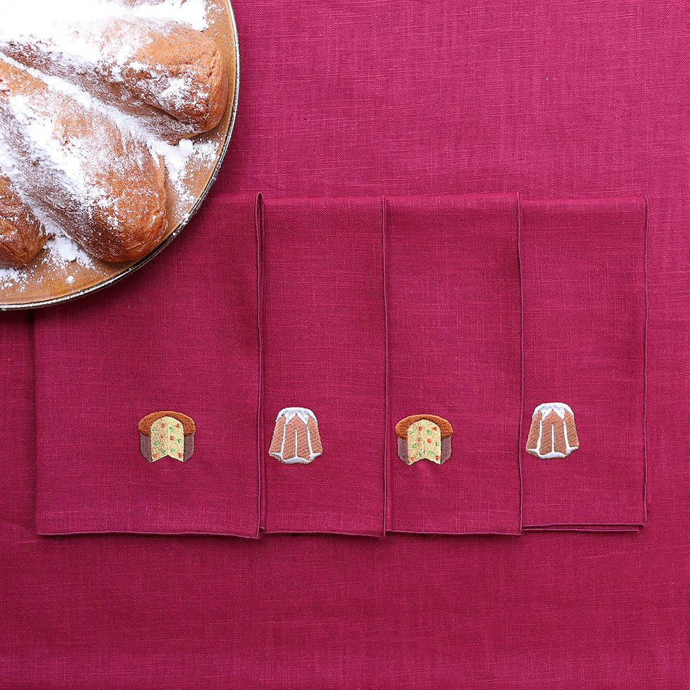 Tovaglioli natalizi ricamati in puro lino con pandoro e panettone