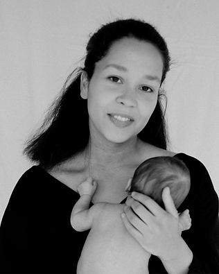 Velia_Newborn (104 von 121)_edited_edited.png
