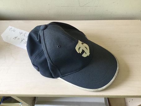 忘れ物の帽子が届いています