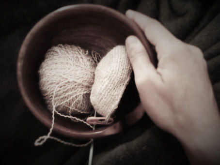 Podcast 3.27 Continental vs. English style of knitting...which is better?