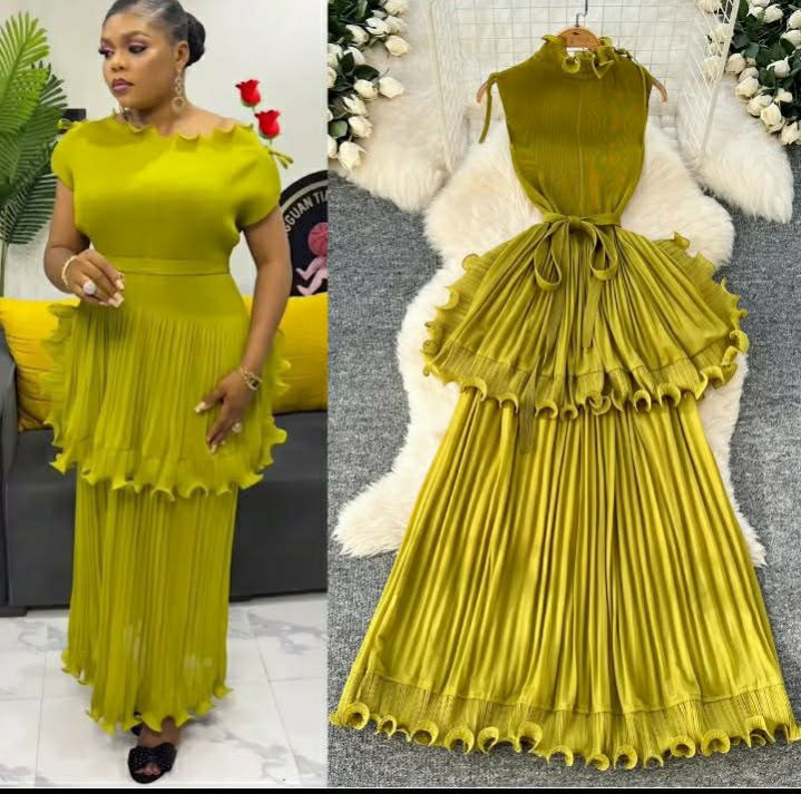 Thumbnail: Flamboyant Dress