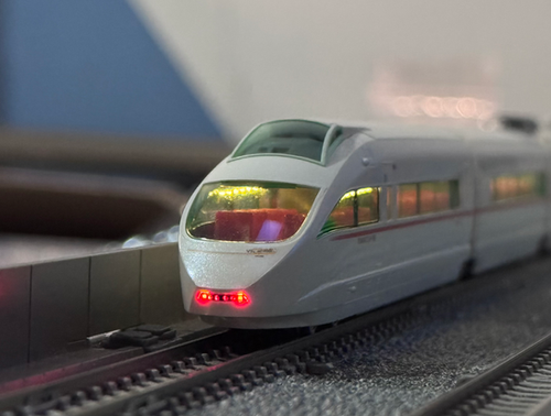 T社小田急50000形VSE室内灯 | Densha.Me