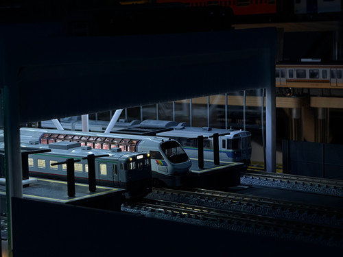 T社キハ400系利尻専用室内灯 | Densha.Me