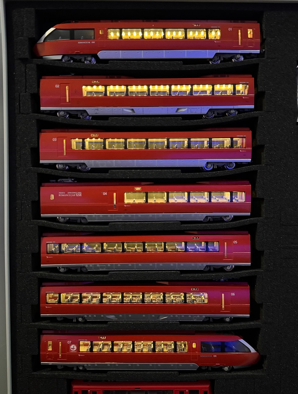 T社小田急70000形GSE室内灯 | Densha.Me
