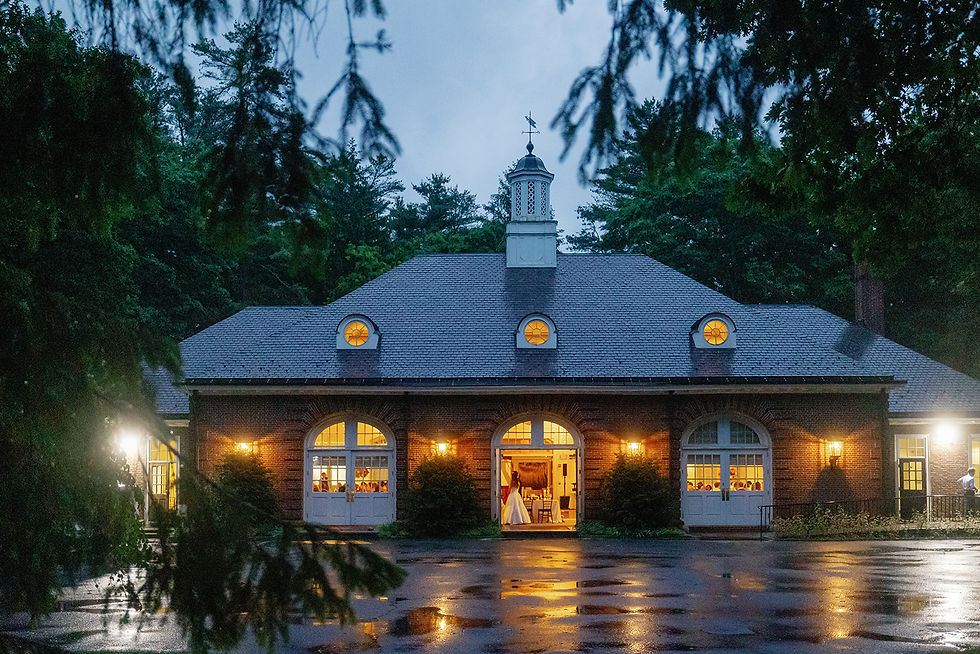The evening reception at the Carriage house at the Elm Bank