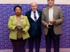Twenty faculty, staff honored for service at LSUS Service Awards