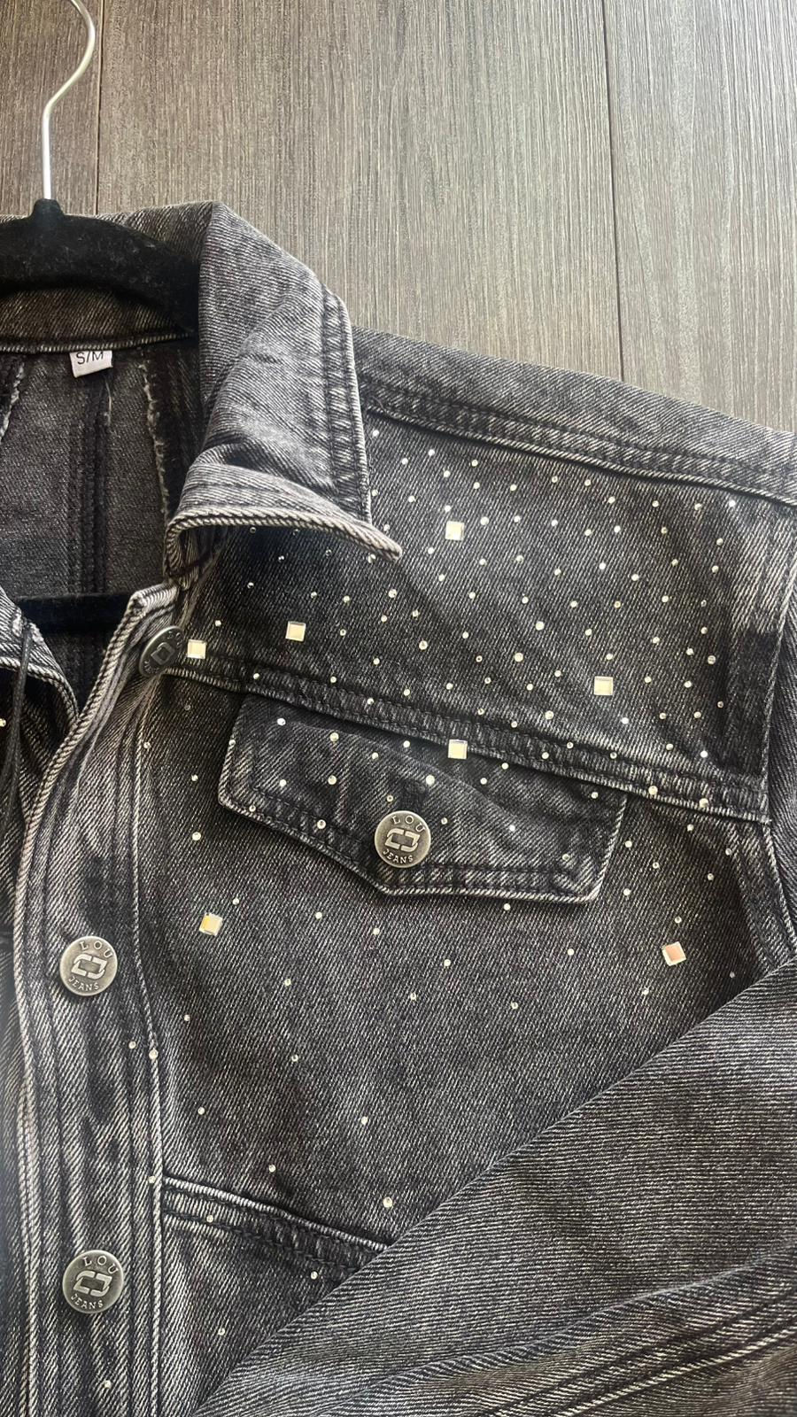 Miniatura: CAMPERA DE JEANS CON BRILLOS