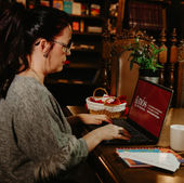 Defender a profissão docente não é tarefa fácil no país em que vivemos.