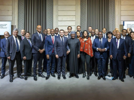 Depuis quelques années, la France redéfinit ses relations avec l’Afrique en se rapprochant de plus en plus des pays africains anglophones. C’est dans cet objectif que le projet « Africa Forward » a vu le jour ; la France et le Kenya se sont associés afin de développer la croissance économique africaine.
