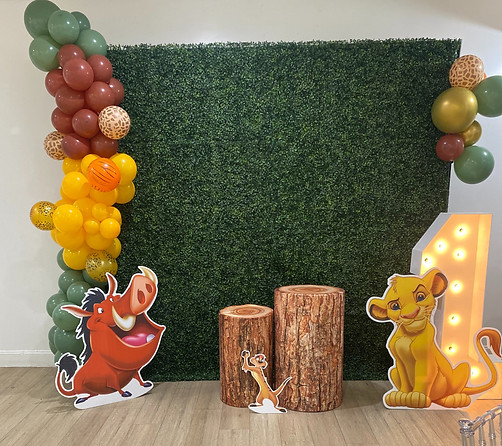Grass Wall Backdrop- Party Rentals Mount Sinia- New York