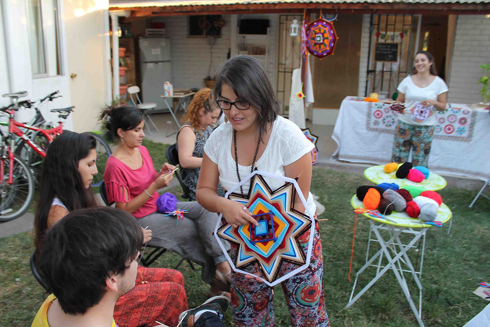 TEJIENDO MANDALAS