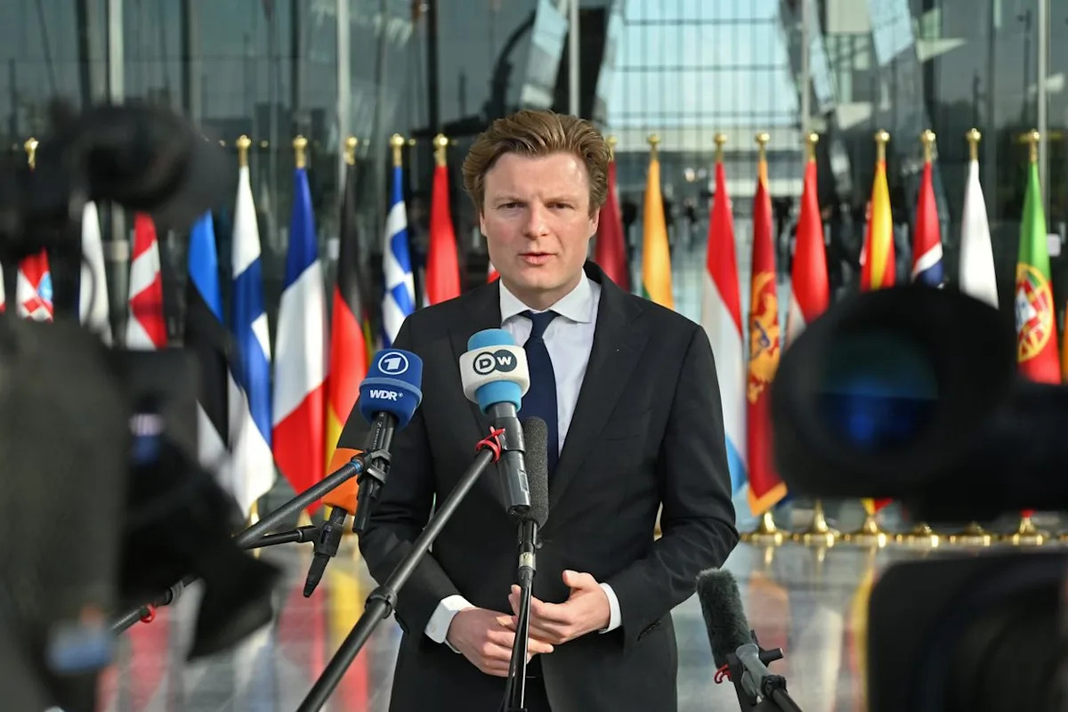 netherlands_unveils_€500_million_military_aid_package_for_ukraine_
