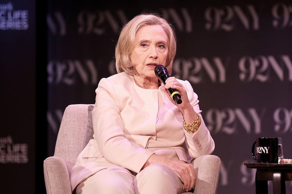 clinton_open_to_nobel_nomination_for_trump_if_he_ends_ukraine_war_