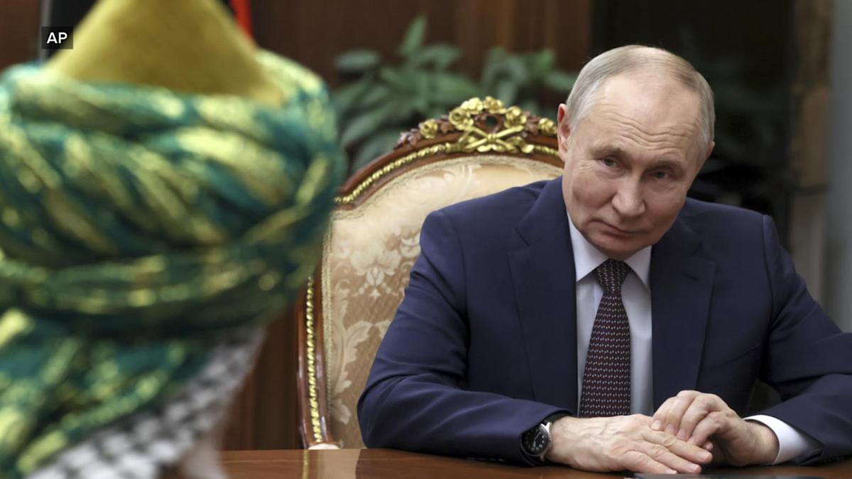 ukrainian_officials_stay_silent_amid_rising_tensions_and_uncertainty_
