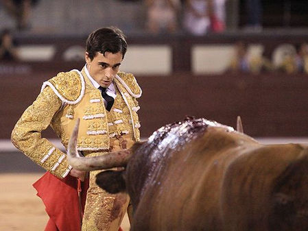 MADRID: Paco Ureña y Fernando Adrián saludan sendas ovaciones
