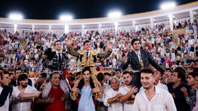 MARBELLA: Morante, Manzanares y Aarón Palacio a hombros en una noche triunfal