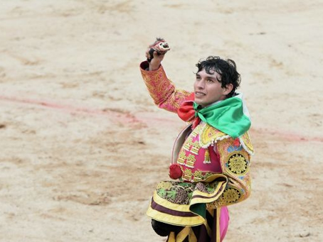 PAMPLONA: Fonseca arranca la única oreja de la corrida de Escolar