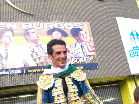 BURGOS: Morenito de Aranda a hombros