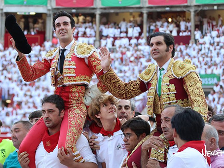 PAMPLONA: Morante y Rufo salen a hombros
