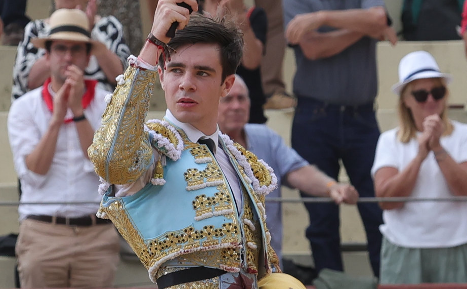 ORTHEZ: Mario Vilau se impone a la exigencia de los novillos El Palmeral y corta la única oreja