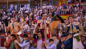TALAVERA DE LAREINA: Talavante, Roca Rey y Tomás Rufo por la Puerta Grande