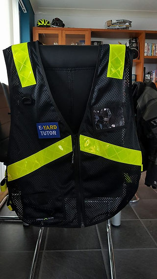 vest f