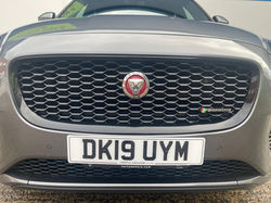 Jaguar D180 R-Dynamic SE 5dr