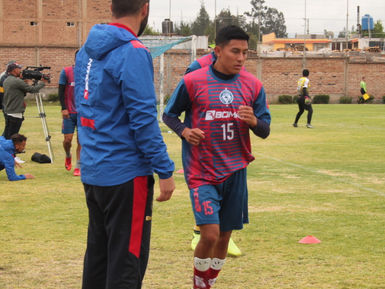 'MARIACHI' FERNANDEZ SE PUSO LA 'VERDE Y BLANCA'