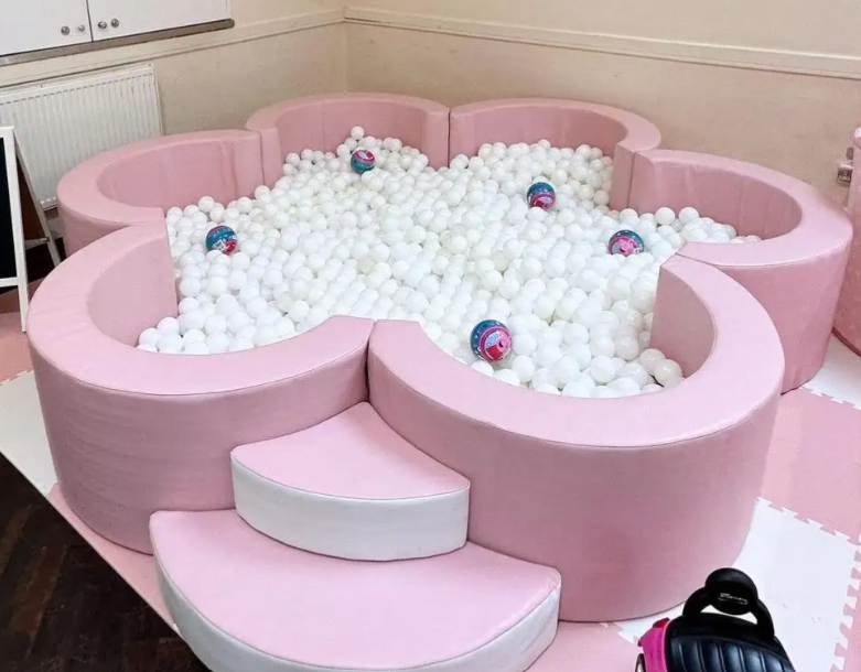 Thumbnail: Large Flower Soft Play Ball Pit