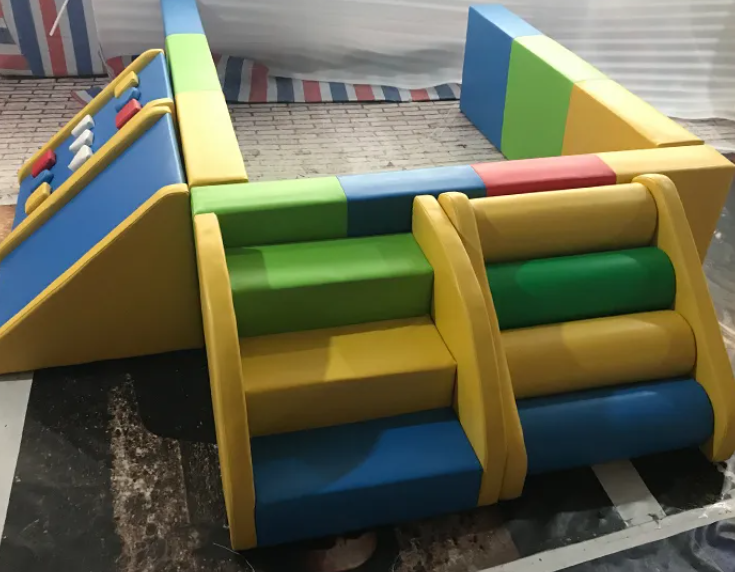 Thumbnail: 3 Side Ball Pit