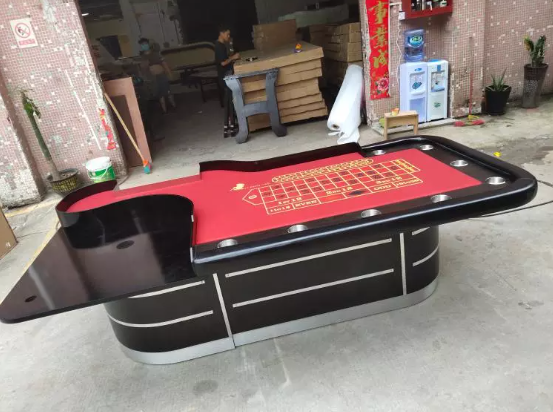 Thumbnail: Vegas Style Home Roulette Table