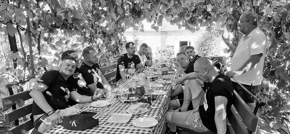 Bor és barátok, legénybucsú