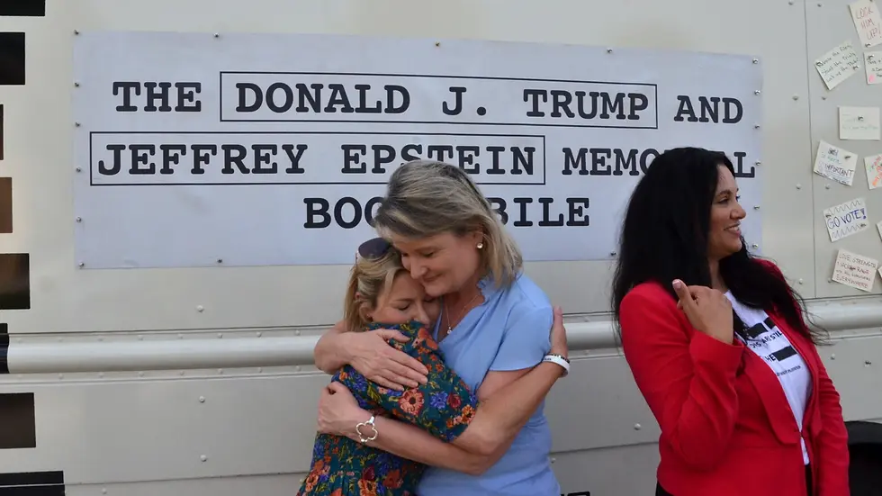 Epstein survivors Dani Bensky (left) and Sharlene Rochard (right) met with Democratic nominee for governor Cindy Holscher (center) Sept 17. (Grace Hills / Kansas News Service)