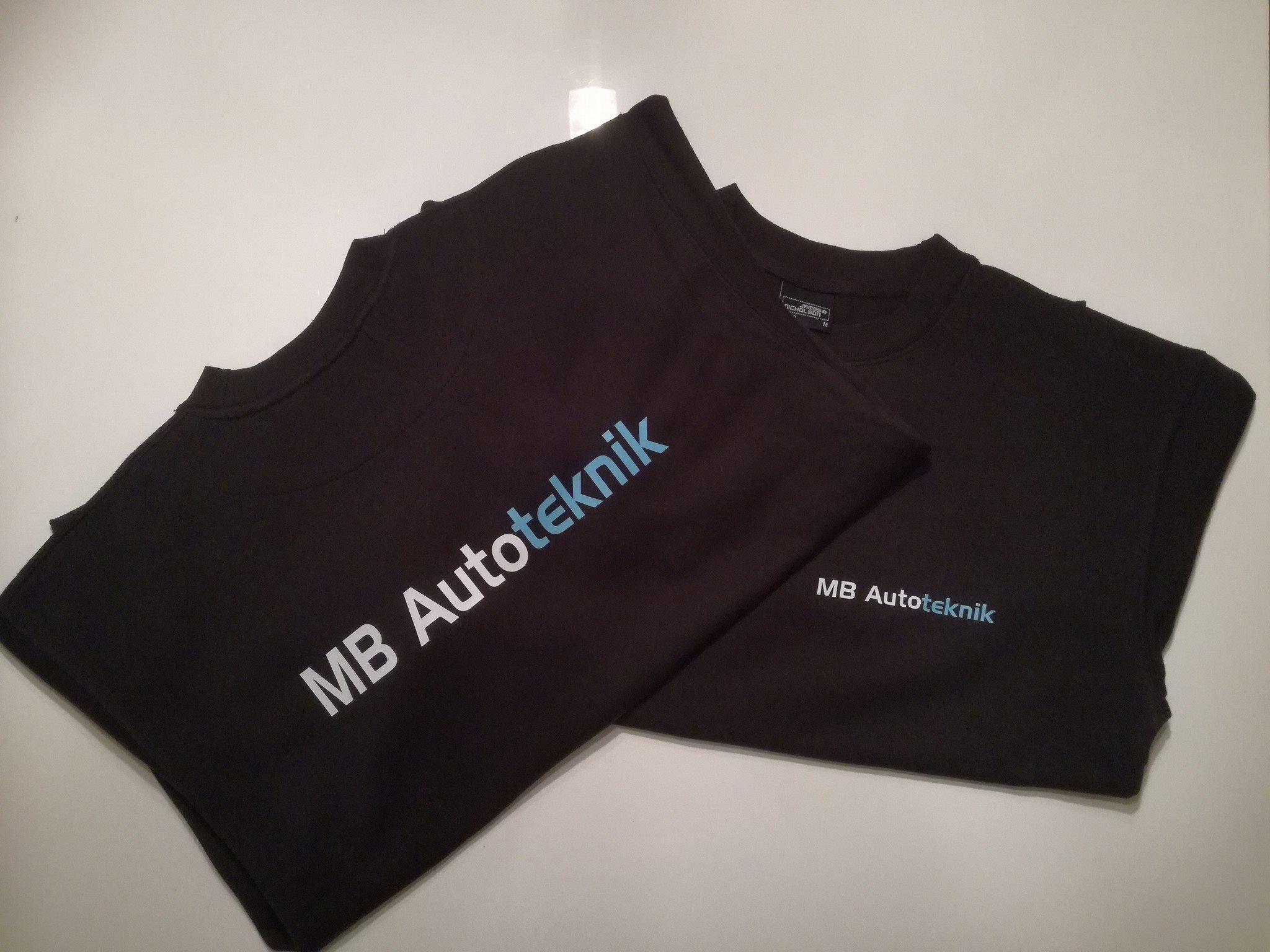 MB Autoteknik t-shirts med logo