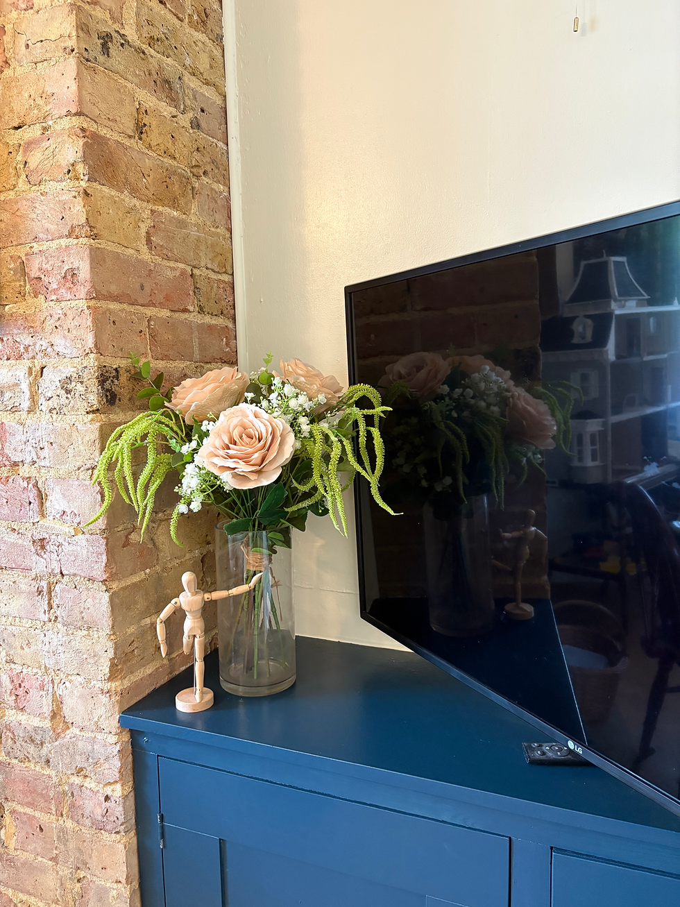 Artificial Corals bouquet of roses and gypsophila 