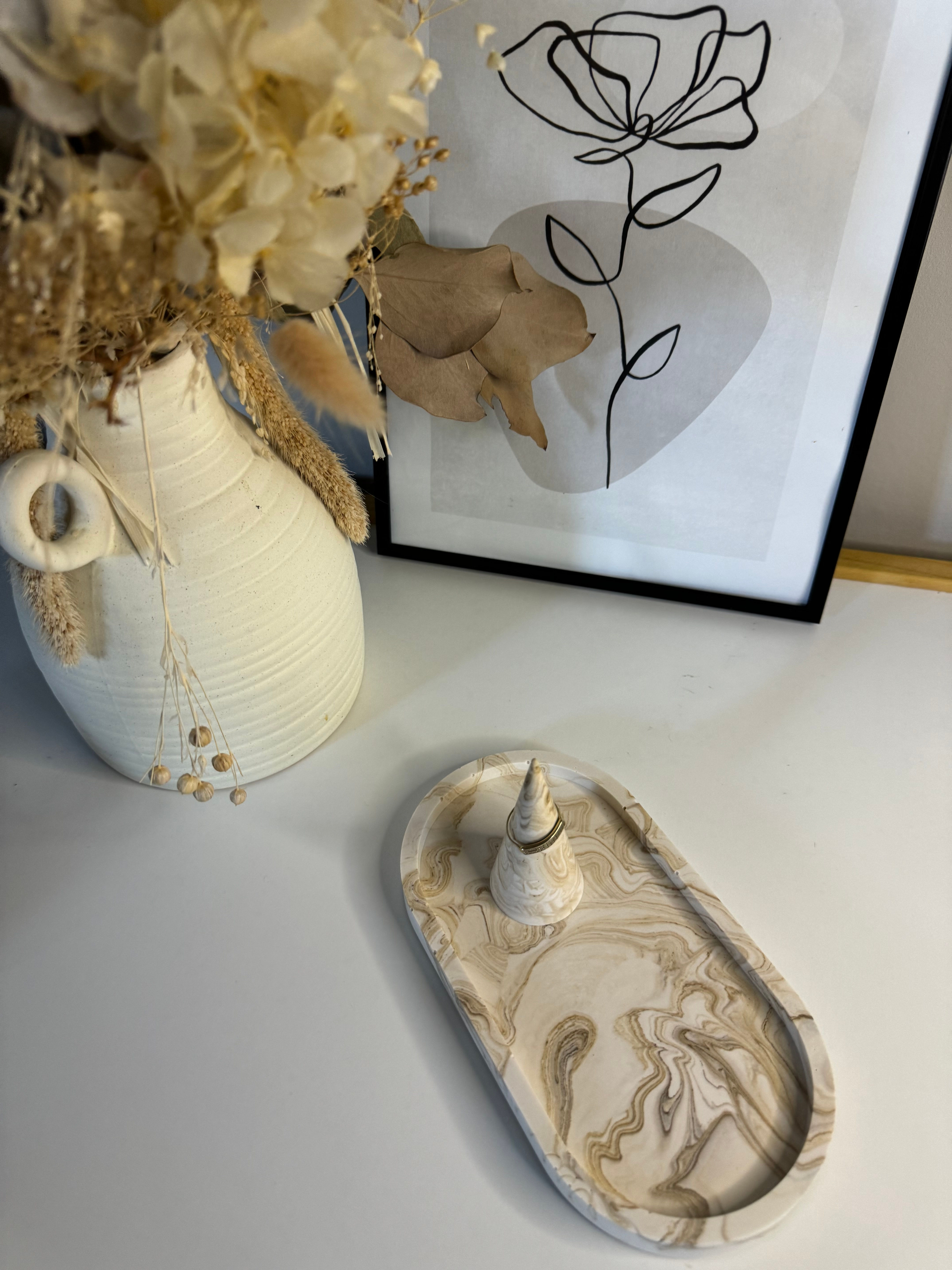 Plateau ovale et porte bague