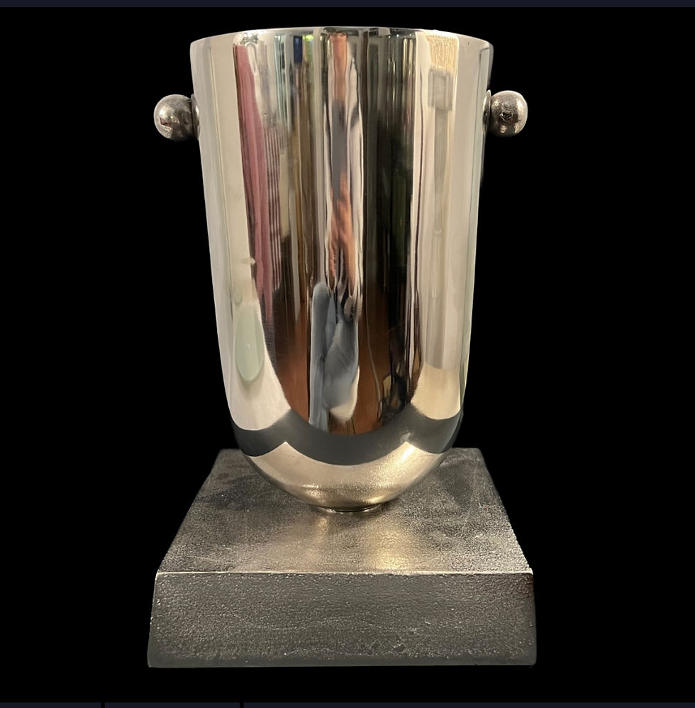 Thumbnail: small London vase