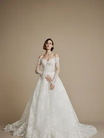 La Premiere - The White Collection