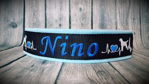 Halsband bestickt - Schwarz mit blau und silber | Dog is King