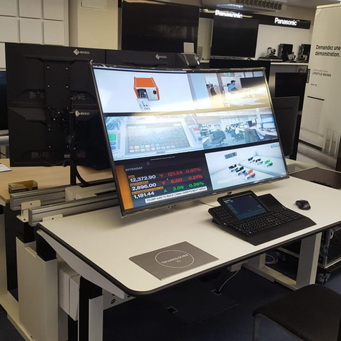 Trading desk 2 Show Room.jpeg