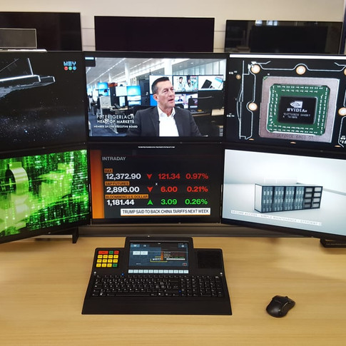 Trading Desk 3 Show room.jpeg