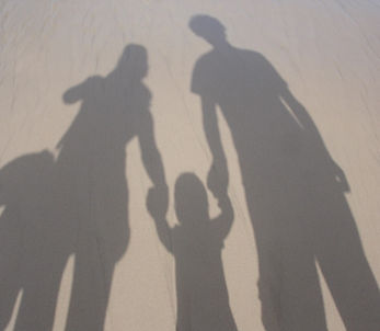 familia sombras.jpg